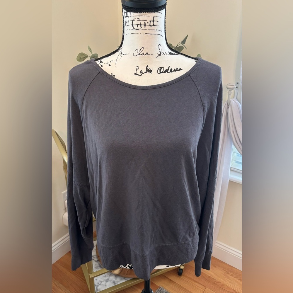 Women’s Dark Gray Express Long Sleeve